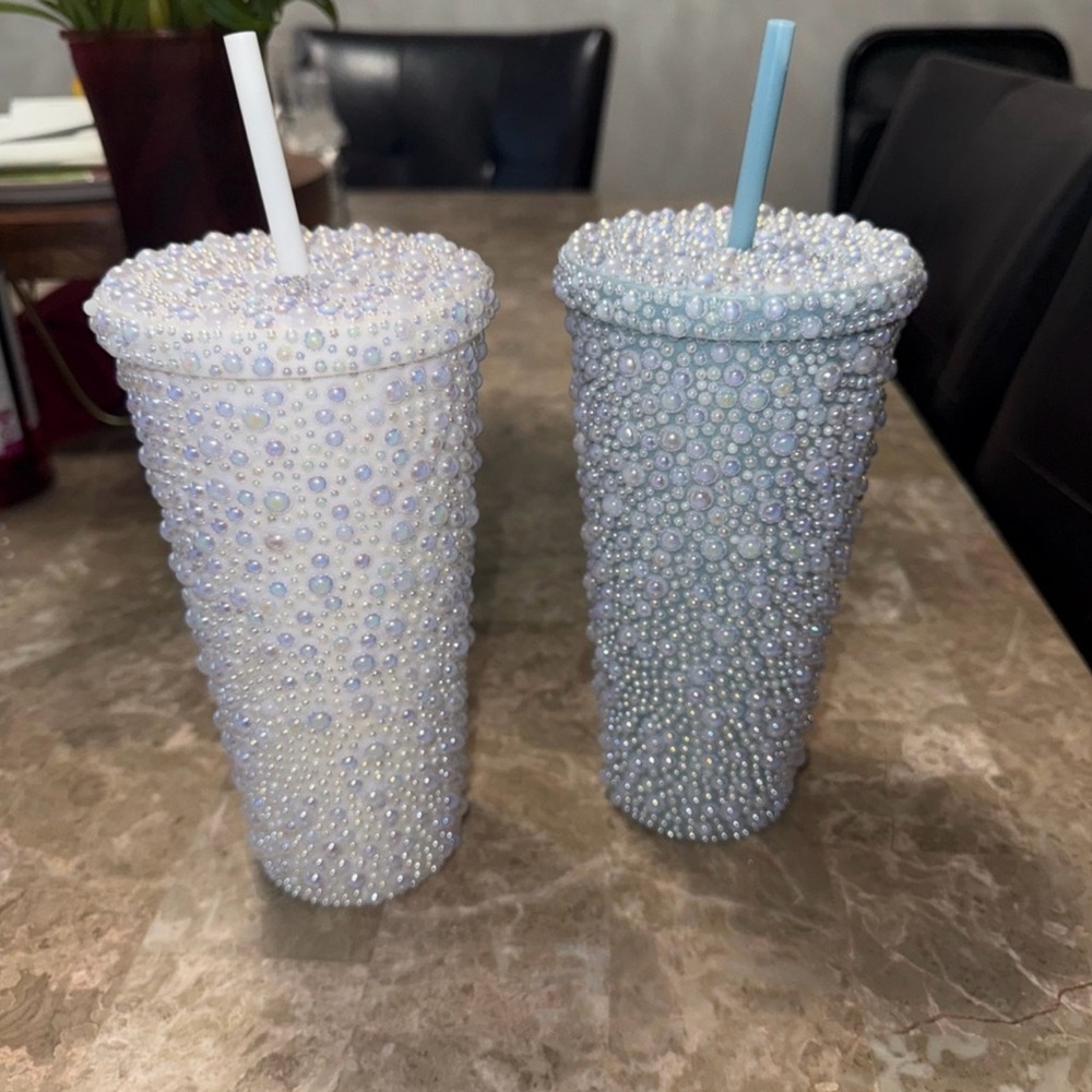Pearl-Embellished Tumbler - Blue